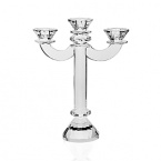 For over 160 years, Italian-based Ricci Argentieri has created superlatively crafted designs of timeless style. In that spirit, this elegant candelabra adds grandeur to fine dine occasions.