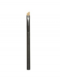 Designed with an angled shape, the eye liner brush makes it easy to apply eye shadow close to the lash line. Perfect for creating a dramatic smoky eye look. Leaves a precise, even line. Designed with an angled shape, the eye liner brush makes it easy to apply eye shadow close to the lash line. Perfect for creating a dramatic smoky eye look. Leaves a precise, even line.