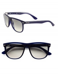 Oversized modified square frames with metal rivet accents and signature logo. Available in dark blue with crystal grey gradient lens or brown with brown gradient lens.Logo temples100% UV protectionMade in Italy Oversized modified square frames with metal rivet accents and signature logo. Available in dark blue with crystal grey gradient lens or brown with brown gradient lens.Logo temples100% UV protectionMade in Italy