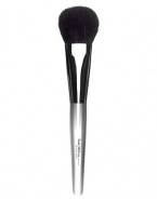 Blush brush delivers a gentle blush look and has tapered sides ensuring mistake proof application. 