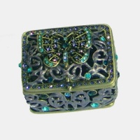Celtic Filigree 3d Cut Away Scrolls Purple Butterfly Box Chest Swarovski Crystals figurine Celtic Filigree 3d Cut Away Scrolls Purple Butterfly Box Chest Swarovski Crystals figurine