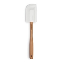 Mix, stir, scrape and fold without leaving a scratch on your bake or cookware. Strong enough for thick batters, this fine-grade silicone spatula glides along flat and curved surfaces with equal ease.