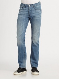 This classic straight-leg silhouette offers a long, lean look, perfect for pairing with your favorite cotton tee, polo or woven sportshirt for effortless weekend style.Five-pocket styleInseam, about 3197% cotton/3% polyurethaneMachine washMade in USA This classic straight-leg silhouette offers a long, lean look, perfect for pairing with your favorite cotton tee, polo or woven sportshirt for effortless weekend style.Five-pocket styleInseam, about 3197% cotton/3% polyurethaneMachine washMade in USA