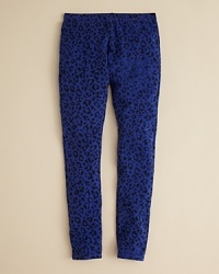 Time to get wild. Leopard print adds pizazz to Splendid Girls' fashion-forward legging look.