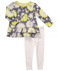 She'll be sweet in this floral printed ruffle top and coordinating legging by Carter's. She'll be sweet in this floral printed ruffle top and coordinating legging by Carter's.