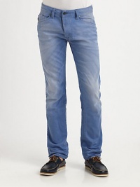 A standard straight-leg fit, this rigid denim style with five-pocket detail, is finished in an authentically worn-in light blue wash.Five-pocket styleInseam, about 3298% cotton/2% elastaneMachine washImported A standard straight-leg fit, this rigid denim style with five-pocket detail, is finished in an authentically worn-in light blue wash.Five-pocket styleInseam, about 3298% cotton/2% elastaneMachine washImported