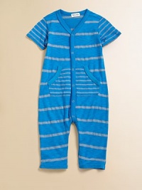Covered in contrasting stripes with a split kangaroo pocket and snaps for easy on and off.V-neckShort sleevesFront and bottom snapsSplit kangaroo pocket35% supima cotton/30% rayon/25% cottonMachine washImported Please note: number of snaps may vary depending on size ordered. Covered in contrasting stripes with a split kangaroo pocket and snaps for easy on and off.V-neckShort sleevesFront and bottom snapsSplit kangaroo pocket35% supima cotton/30% rayon/25% cottonMachine washImported Please note: number of snaps may vary depending on size ordered.