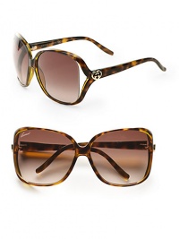 An unique style with vented lens and heart GG logo temples. Available in havana with brown gradient lens or shiny blue with grey gradient lens. Heart GG logo temples100% UV protectionMade in Italy An unique style with vented lens and heart GG logo temples. Available in havana with brown gradient lens or shiny blue with grey gradient lens. Heart GG logo temples100% UV protectionMade in Italy