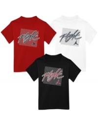 Sky-high style. Every kid looks up to greatness, and with this Flight t-shirt from Jordan, he'll bring both his style and athletic potential to the courts. Sky-high style. Every kid looks up to greatness, and with this Flight t-shirt from Jordan, he'll bring both his style and athletic potential to the courts.