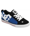 A chunky DC Shoes logo on the side adds big style to these fresh Court Graffik sneakers.