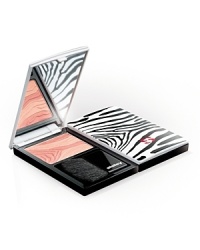 Radiance revealed. A high-tech formulation that reveals and beautifies the complexion while offering skin comfort. Phyto-Blush Eclat is availabe in 3 new blusher duos created from ultra-fine micronized powder, for a light, astonishingly transparent makeup result. 3 duos easy to blend and harmonize for a variety of makeup looks, from the most natural to the most sophisticated. With a single sweep of the brush: - a soft-focus effect is obtained with light-reflecting powders that visually minimize surface imperfections and fine wrinkles; - a matte effect and long-lasting finish are ensured tanks to vegetal microbilles that absorb excess sebum; - a subtly glowing finish is the result of mother-of-pearl micro sheath. Radiance revealed. A high-tech formulation that reveals and beautifies the complexion while offering skin comfort. Phyto-Blush Eclat is availabe in 3 new blusher duos created from ultra-fine micronized powder, for a light, astonishingly transparent makeup result. 3 duos easy to blend and harmonize for a variety of makeup looks, from the most natural to the most sophisticated. With a single sweep of the brush: - a soft-focus effect is obtained with light-reflecting powders that visually minimize surface imperfections and fine wrinkles; - a matte effect and long-lasting finish are ensured tanks to vegetal microbilles that absorb excess sebum; - a subtly glowing finish is the result of mother-of-pearl micro sheath.