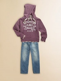 A rugged and cozy hoodie in pure cotton, handsomely adorned with vintage-inspired printing.Attached hoodPull-on style with functional buttonLong sleevesRib-knit cuffs and bottom bandKangaroo pocketsCottonMachine washImported A rugged and cozy hoodie in pure cotton, handsomely adorned with vintage-inspired printing.Attached hoodPull-on style with functional buttonLong sleevesRib-knit cuffs and bottom bandKangaroo pocketsCottonMachine washImported