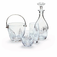 The rich, beveled pattern emphasizes the gleam of the sensuously curved crystal. The rich, beveled pattern emphasizes the gleam of the sensuously curved crystal.