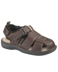 With a closed-toe and open heel, this casual Hush Puppies sandal is perfect for dressing up or just romping around. With a closed-toe and open heel, this casual Hush Puppies sandal is perfect for dressing up or just romping around.