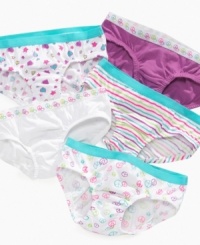 Start her day off in comfort with any pair of these briefs from this Maidenform underwear 5-pack. Start her day off in comfort with any pair of these briefs from this Maidenform underwear 5-pack.