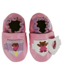 Welcome to the greatest show on earth. She's sure to keep you entertained in these darling Robeez shoes designed for easy movement, grip and muscle development. Welcome to the greatest show on earth. She's sure to keep you entertained in these darling Robeez shoes designed for easy movement, grip and muscle development.