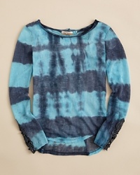 Faded tie dye and cool crochet panels at the cuffs bring a warm, earth vibe to Vintage Havana's striped top. Faded tie dye and cool crochet panels at the cuffs bring a warm, earth vibe to Vintage Havana's striped top.