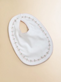 Soft machine washable cotton, with a snap closure.Vine trimSnap closureMachine washCottonImported Soft machine washable cotton, with a snap closure.Vine trimSnap closureMachine washCottonImported