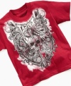 The chilling skull crest on this graphic t-shirt from Tapout will strike fear into the hearts of his opponents.
