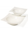 A brilliant twist on whiteware, Bristol serving bowls from Ecoware are crafted using porcelain discarded during the manufacturing process. Unparalleled durability and the brightest white around add to the set's modern appeal.
