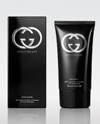 Young, fearless, with impeccable taste, the wearer of Gucci Guilty Pour Homme is a hero for our age – exuding charisma and more than a little dangerous. Gucci Guilty Pour Homme is an intense and individual contemporary fougère that provokes as it seduces. The scent seizes hold of the senses with a heady cocktail of invigorating Italian lemon and mandarin alongside crushed green leaves, fresh lavender and a defiant punch of pink pepper. The effect is both remarkable and uncompromisingly alluring. Experience the fragrance of Gucci Guilty Pour Homme with this all-over shampoo.