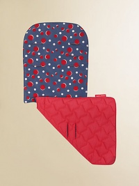 Change the look of your stroller and add an extra layer of cushiony comfort for your baby instantly.Reverses from print to solid Installs in seconds Fits all Maclaren buggys and most umbrella strollers Machine washable Imported Change the look of your stroller and add an extra layer of cushiony comfort for your baby instantly.Reverses from print to solid Installs in seconds Fits all Maclaren buggys and most umbrella strollers Machine washable Imported