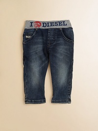 A comfy pair with slight fading, light whiskers and bold letters at the waist.Elastic waistbandFive-pocket style with stitching on back pockets69% cotton/29% polyester/2% elastaneMachine washImported A comfy pair with slight fading, light whiskers and bold letters at the waist.Elastic waistbandFive-pocket style with stitching on back pockets69% cotton/29% polyester/2% elastaneMachine washImported