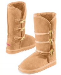 She'll step out into chilly weather in comfort with these cozy merino-wool lined boots from Ukala by Emu Australia. She'll step out into chilly weather in comfort with these cozy merino-wool lined boots from Ukala by Emu Australia.