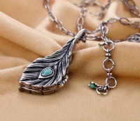 LUCKY BRAND SILVER- TONE PEACOCK FEATHER LOCKET NECKLACE LUCKY BRAND SILVER- TONE PEACOCK FEATHER LOCKET NECKLACE