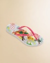 Everyone's favorite flip flops, now for your little one, gets an update with a charming Tinkerbell print and thin straps for added comfort and style.Slip-on stylePVC upperRubber soleMade in Brazil