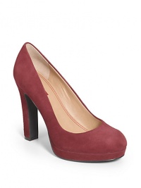THE LOOKRound toeSuede upperPadded insoleSelf-covered heel, 4½ (115mm)Self-covered platform, ½ (15mm)Compares to a 4 heel (100mm)THE MATERIALSuede upperMan-made lining and soleORIGINImported THE LOOKRound toeSuede upperPadded insoleSelf-covered heel, 4½ (115mm)Self-covered platform, ½ (15mm)Compares to a 4 heel (100mm)THE MATERIALSuede upperMan-made lining and soleORIGINImported