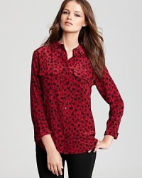 Leopard print updates this Equipment slim shirt with spot-on fall style. Partner the look with crisp jeans and master the runway trend. Leopard print updates this Equipment slim shirt with spot-on fall style. Partner the look with crisp jeans and master the runway trend.
