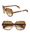 THE LOOKRound square style Plastic framesLogo etched lens Leather accented temples Signature case includedTHE COLORTortoise with bronze gradient lensesORIGINMade in Italy