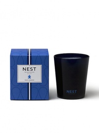 Blue hydrangea, hyacinth, and forget-me-nots are blended with fresh green notes and a dew drop accord to create the aroma of a lush floral garden. Approximate burn time, 50 hours. 8.1 oz. Blue hydrangea, hyacinth, and forget-me-nots are blended with fresh green notes and a dew drop accord to create the aroma of a lush floral garden. Approximate burn time, 50 hours. 8.1 oz.
