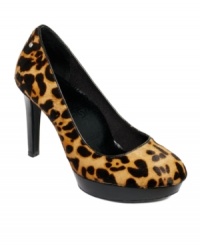 Elevate your everyday look with the trendy silhouette of the Janae pumps by Rockport. The stylish platform is out in the open, but the ultra-comfortable padding is your little secret. Elevate your everyday look with the trendy silhouette of the Janae pumps by Rockport. The stylish platform is out in the open, but the ultra-comfortable padding is your little secret.