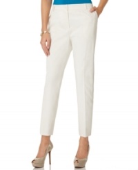 Start spring off right in these crisp trousers from Jones New York. With a cropped, straight silhouette they instantly elongate legs, especially when paired with nude pumps. Start spring off right in these crisp trousers from Jones New York. With a cropped, straight silhouette they instantly elongate legs, especially when paired with nude pumps.