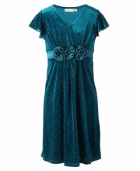 A glittery creation for party-ready perfection. She'll feel like the belle of the ball in her Speechless velvet dress. A glittery creation for party-ready perfection. She'll feel like the belle of the ball in her Speechless velvet dress.