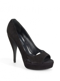 THE LOOKCutout suede at sidesPeep toePadded insoleSelf-covered heel, 5 (125mm)Self-covered platform, 1½ (40mm)Compares to a 3½ heel (90mm)THE MATERIALSuede upperLeather lining and soleORIGINMade in Italy THE LOOKCutout suede at sidesPeep toePadded insoleSelf-covered heel, 5 (125mm)Self-covered platform, 1½ (40mm)Compares to a 3½ heel (90mm)THE MATERIALSuede upperLeather lining and soleORIGINMade in Italy