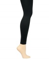 The ideal item for a classic, solid shade look: these stretchy DKNY leggings are a must-have this season.