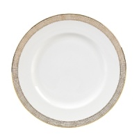 Vera Wang, in collaboration with Wedgwood, has designed a tableware collection full of understated elegance and classic beauty that embraces the ultra chic, sophisticated style that Vera is known for. Gilded Weave takes its inspiration from the Greek and Neo-classical accents used in Vera Wangs Spring 2008 Bridal Collection. The gold and platinum mixed motifs invoke themes of nature and spring with graceful and subtle flourishes. This collection is designed to stand-alone or to mix and match. Vera Wang, in collaboration with Wedgwood, has designed a tableware collection full of understated elegance and classic beauty that embraces the ultra chic, sophisticated style that Vera is known for. Gilded Weave takes its inspiration from the Greek and Neo-classical accents used in Vera Wangs Spring 2008 Bridal Collection. The gold and platinum mixed motifs invoke themes of nature and spring with graceful and subtle flourishes. This collection is designed to stand-alone or to mix and match.
