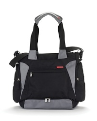 The BENTO is designed from the ground up to be a total solution for today's busy, multi-tasking families. Cooler bag has a wipe clean, insulated lining. Handy pull out tab and elastic handle to hold a juice box. Link Clix together to form an on the go mealtime set. The BENTO is designed from the ground up to be a total solution for today's busy, multi-tasking families. Cooler bag has a wipe clean, insulated lining. Handy pull out tab and elastic handle to hold a juice box. Link Clix together to form an on the go mealtime set.