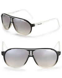Updated aviators with gradient shield lenses and Carrera logos at the left frame and temples. Updated aviators with gradient shield lenses and Carrera logos at the left frame and temples.