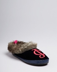 Pamper your little princess with Juicy Couture's luxe slippers, cast in a soft velveteen and finished with a tuft of faux fur at the cuff. Pamper your little princess with Juicy Couture's luxe slippers, cast in a soft velveteen and finished with a tuft of faux fur at the cuff.