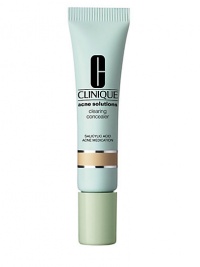 Medicated concealer helps clear and prevent blemishes. Gentle, soothing formula provides natural-looking coverage as blemishes heal. In three skin tone shades to wear alone, under makeup or for touch-ups. Plus, a green tint to visually correct redness. Oil free. 