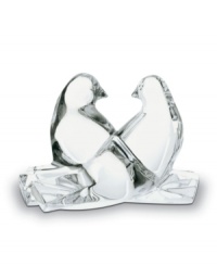 Pure symbols of love and peace the Loving Doves from Baccarat are united for eternity. A delightful and moving way to commentate any wedding or anniversary. Pure symbols of love and peace the Loving Doves from Baccarat are united for eternity. A delightful and moving way to commentate any wedding or anniversary.