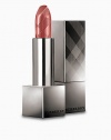 The superlight second skin texture of Burberry Lip Cover provides intense moisture immediately after application with a combination of oils and light waxes that deliver easy application and extreme comfort. Pigments are dispersed in a clear gelled structure to ensure high colour fidelity, while shiny polymers offer perfect luminosity. 