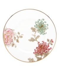 Perennial favorite. Beautiful vintage blooms on the gold-banded Painted Camellia accent plates grace your table with the dramatic, yet refined, elegance of Marchesa by Lenox. Perennial favorite. Beautiful vintage blooms on the gold-banded Painted Camellia accent plates grace your table with the dramatic, yet refined, elegance of Marchesa by Lenox.