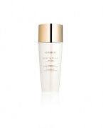 For those who need the most hydration possible, this creamy fluid removes all traces of dirt and makeup (even waterproof formulas) from the face, eyes and lips, and leaves behind a moisturized feeling.