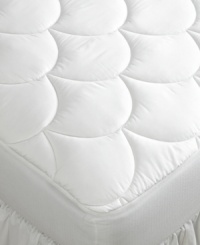 Sink into softness. Charter Club's Premium mattress pad cushions your mattress with plush, hypoallergenic fiberfill for pure comfort, all night long. Finished with a 350-thread count Egyptian cotton cover for added indulgence.