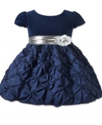 She'll be the prettiest one in the room wearing this gorgeous full skirt dress with silver sash by Princess Faith. She'll be the prettiest one in the room wearing this gorgeous full skirt dress with silver sash by Princess Faith.